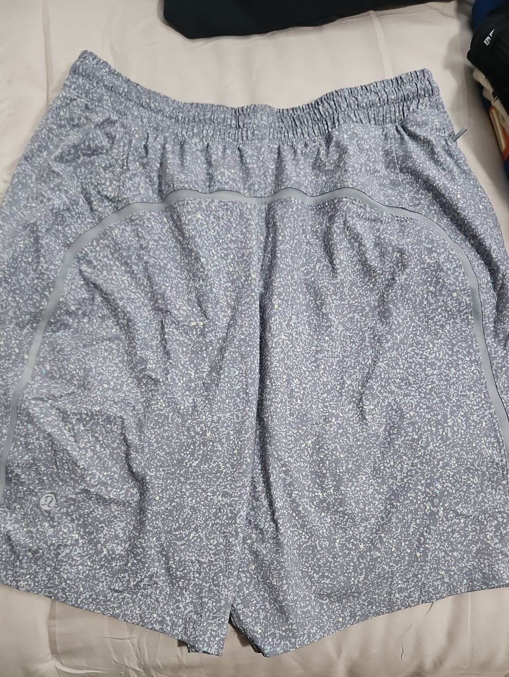 Lululemon Men's Gray Athletic Short with Subtle Speckle Print